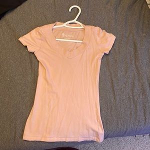 V-neck t shirt. Dusty pink. Size S